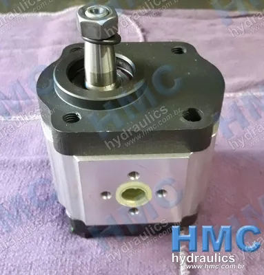  332-9110-296-VV Bomba Hidráulica P11 - 2