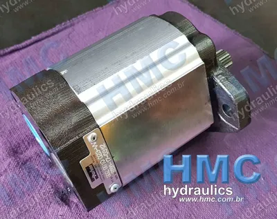 370054 332-9910-023 Bomba Hidráulica P11 - 2